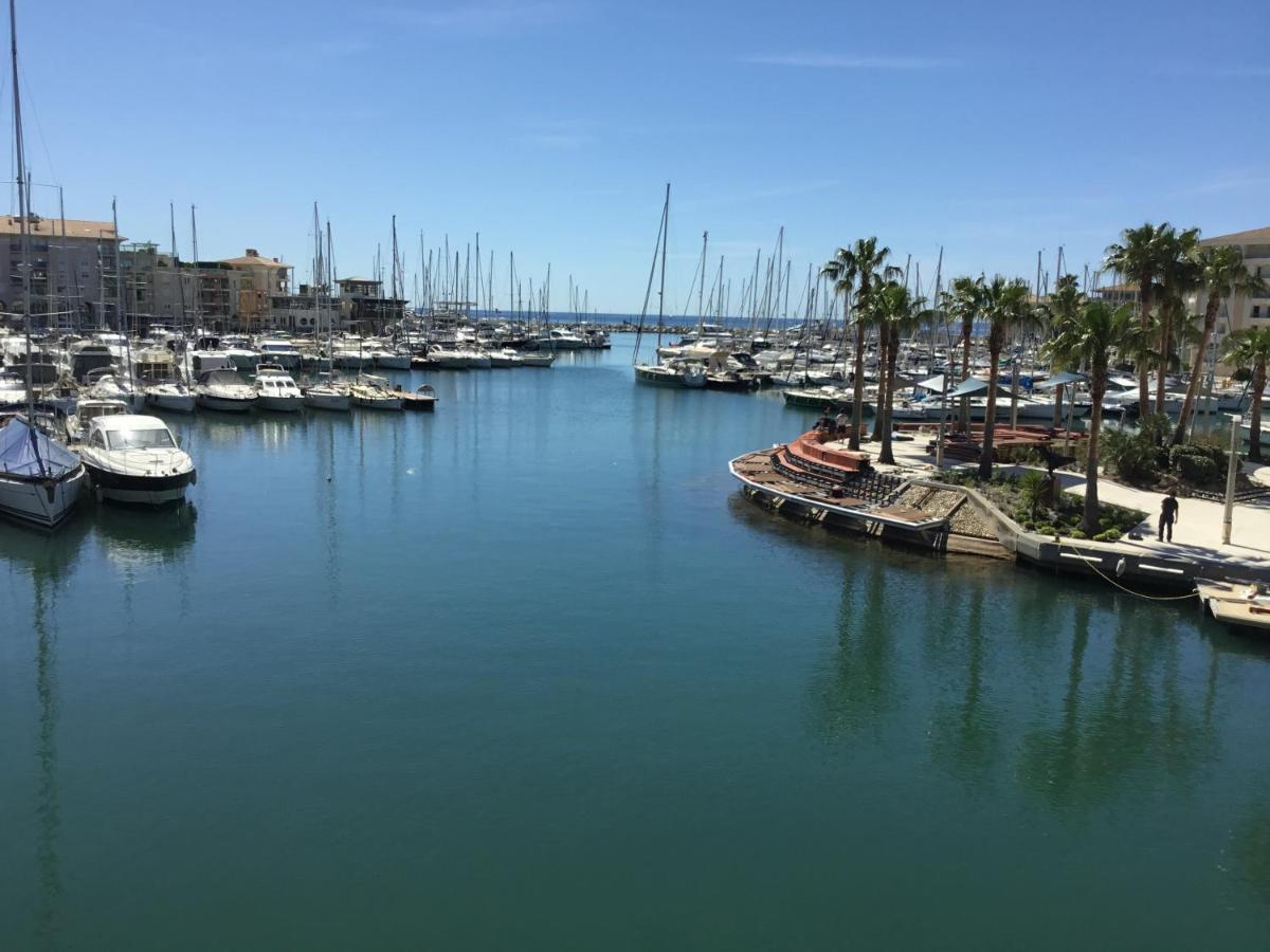 Mistral Gagnant Apartment Frejus Bagian luar foto